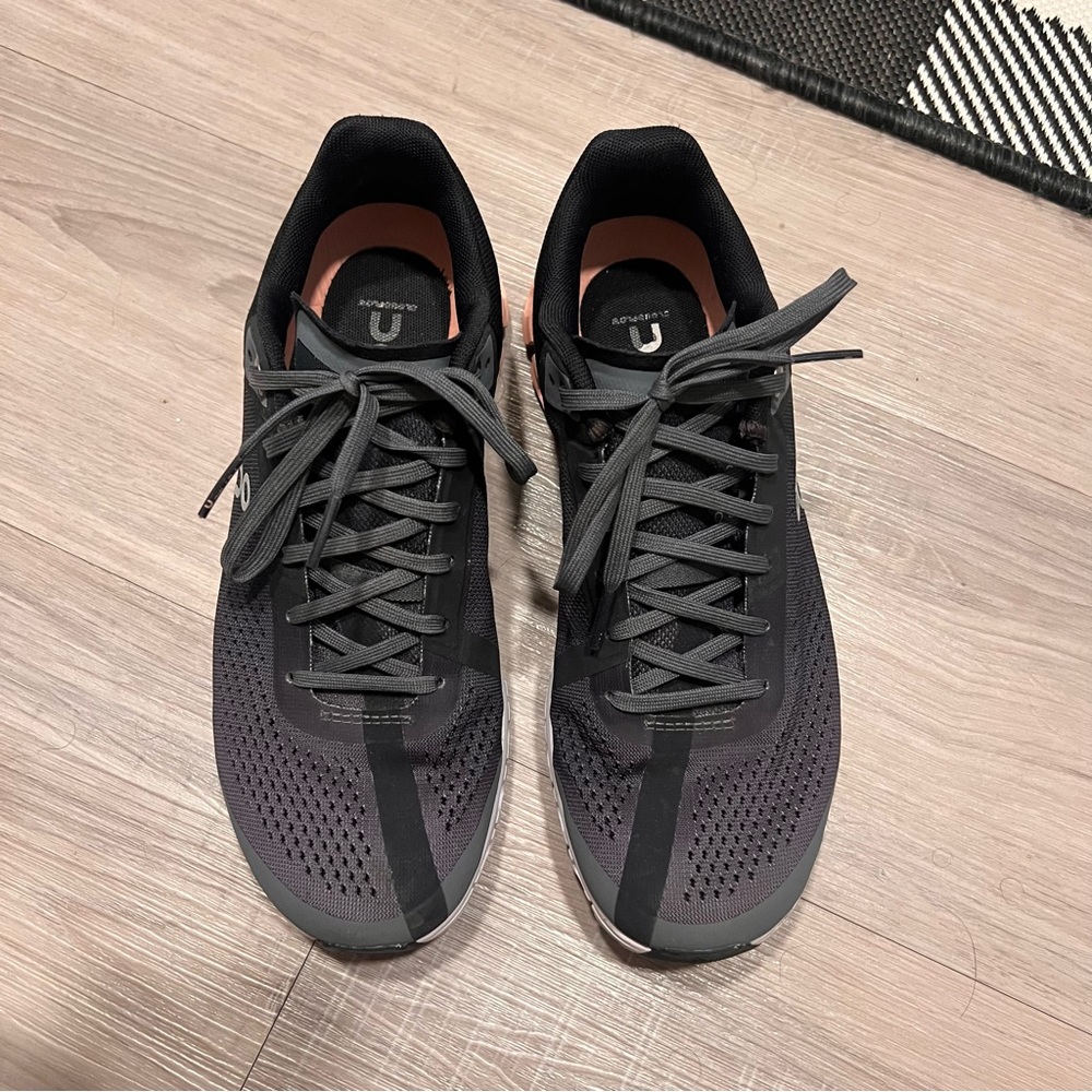 On Cloudflow Shoes
